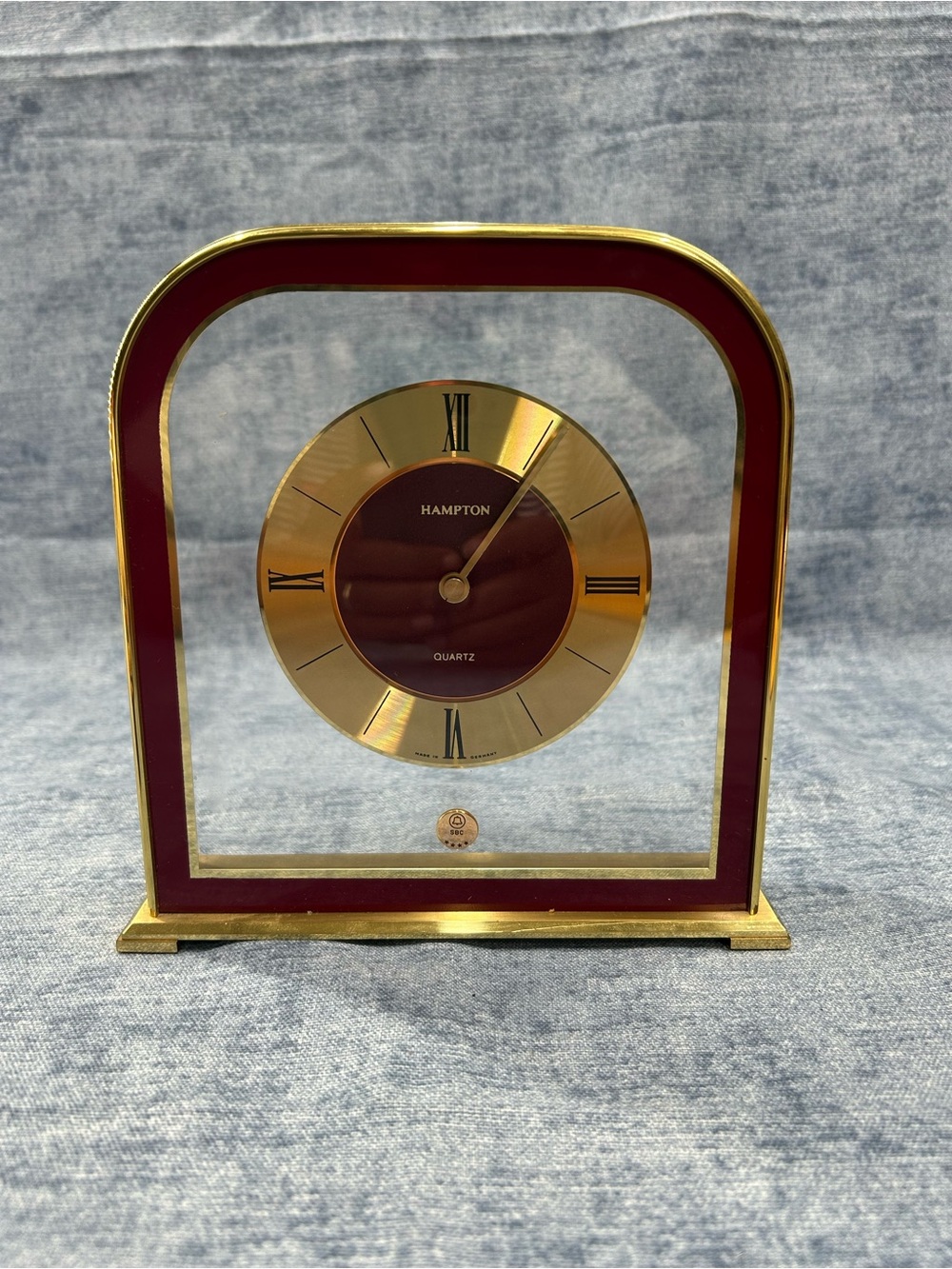 Vintage Hampton Quartz Mantel Desk Clock Collectible Arch Burgundy Gold